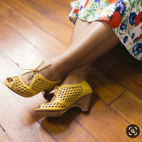 chelsea crew Shoes - Anthropologie Chelsea Crew JoJo Heel yellow 8.5